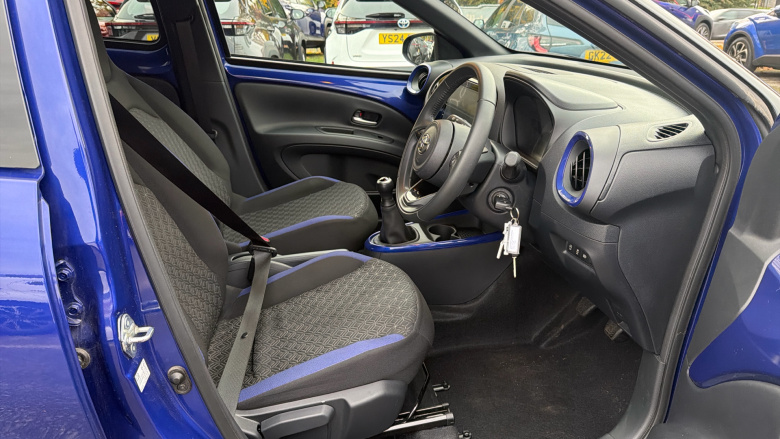 Toyota Aygo X 1.0 VVT-i Edge 5dr Petrol Hatchback